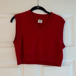 SUNDAY BEST/ARITZIA mini cropped red sweater vest